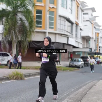 Runner Photo 7995471