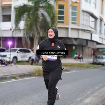 Runner Photo 7995476