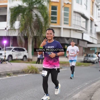 Runner Photo 7995501