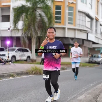 Runner Photo 7995504