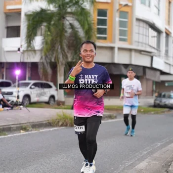 Runner Photo 7995505