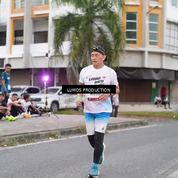 Runner Photo 7995518