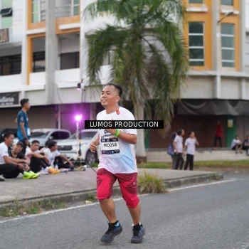 Runner Photo 7995525