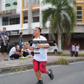 Runner Photo 7995531