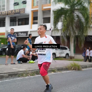 Runner Photo 7995536