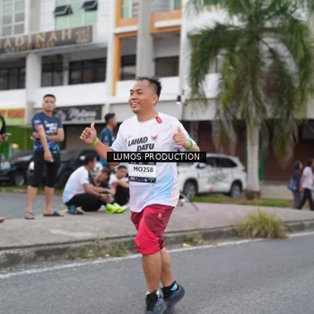Runner Photo 7995537