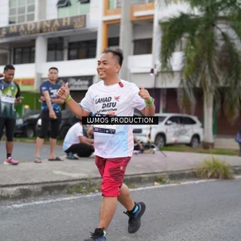 Runner Photo 7995540