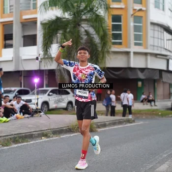 Runner Photo 7995541
