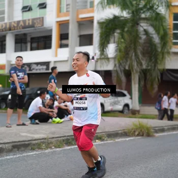 Runner Photo 7995542
