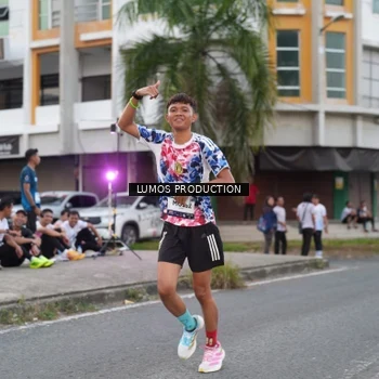 Runner Photo 7995544