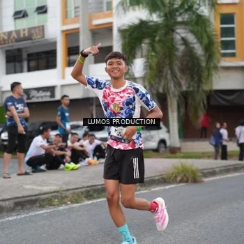 Runner Photo 7995554