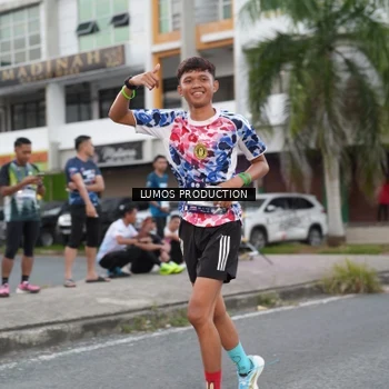 Runner Photo 7995556