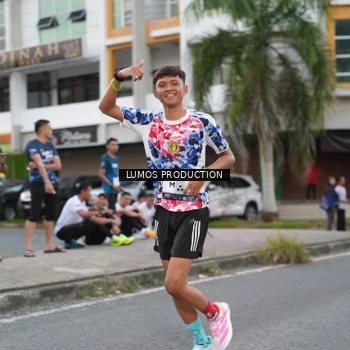 Runner Photo 7995557