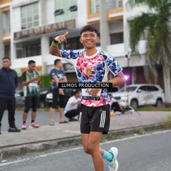 Runner Photo 7995559