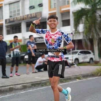 Runner Photo 7995564