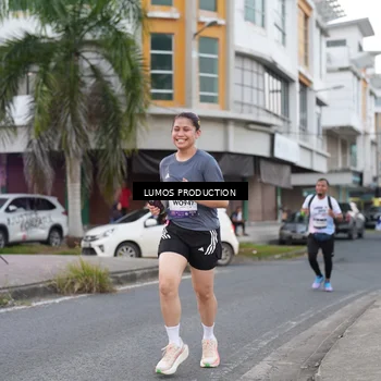 Runner Photo 7995576
