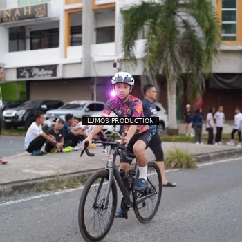 Runner Photo 7995635