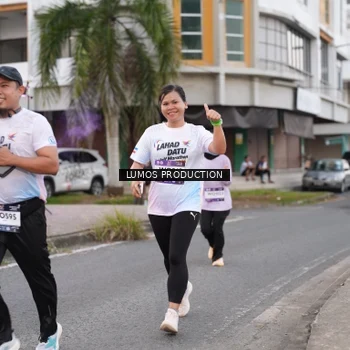 Runner Photo 7995663