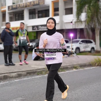 Runner Photo 7995673