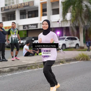 Runner Photo 7995675