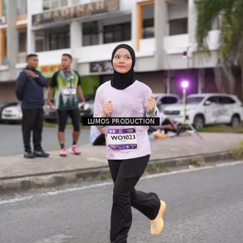 Runner Photo 7995677