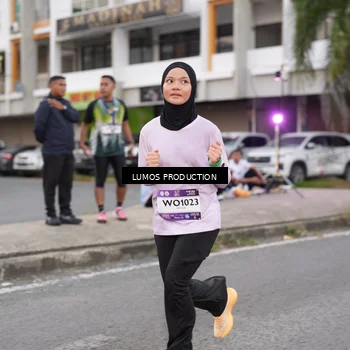 Runner Photo 7995679