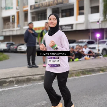 Runner Photo 7995683