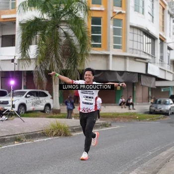 Runner Photo 7995700