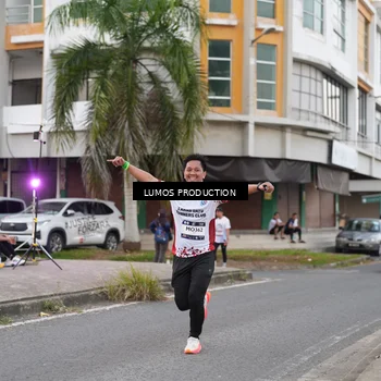 Runner Photo 7995704