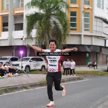 Runner Photo 7995714
