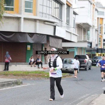 Runner Photo 7995723