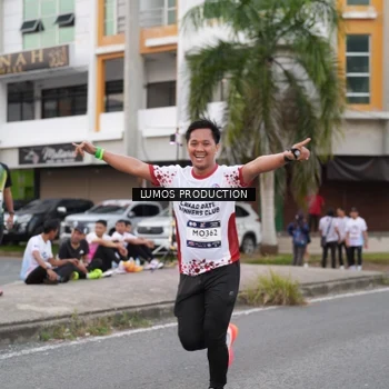 Runner Photo 7995724