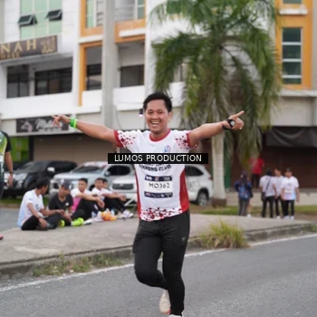 Runner Photo 7995726