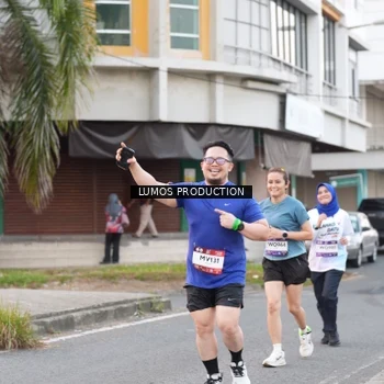 Runner Photo 7995781