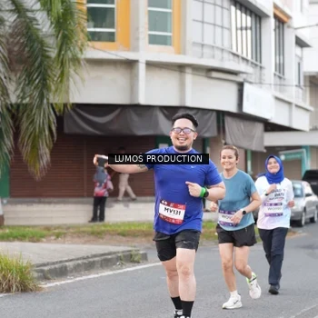 Runner Photo 7995787