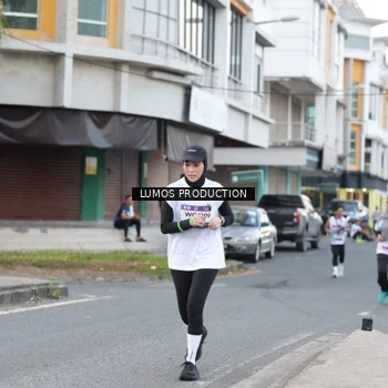 Runner Photo 7995836