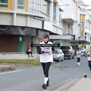 Runner Photo 7995838