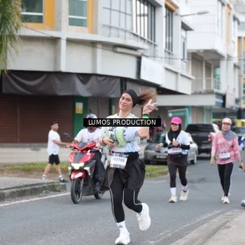 Runner Photo 7995897