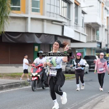 Runner Photo 7995899