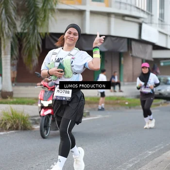 Runner Photo 7995911