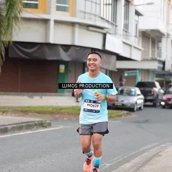 Runner Photo 7995992