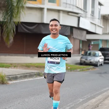 Runner Photo 7996002