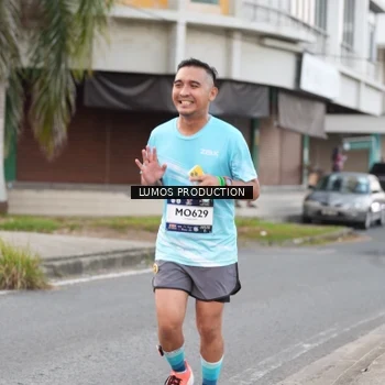 Runner Photo 7996012