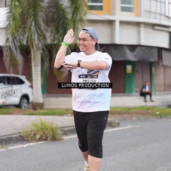 Runner Photo 7996016
