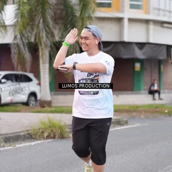 Runner Photo 7996017