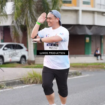 Runner Photo 7996022