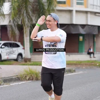 Runner Photo 7996025