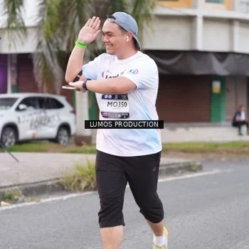 Runner Photo 7996026
