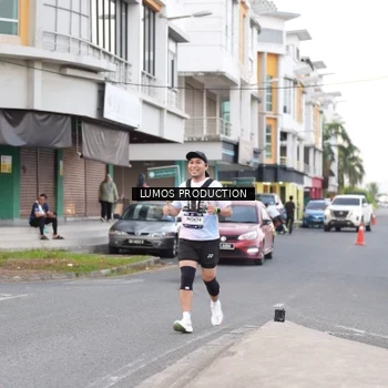 Runner Photo 7996031