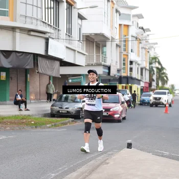 Runner Photo 7996035